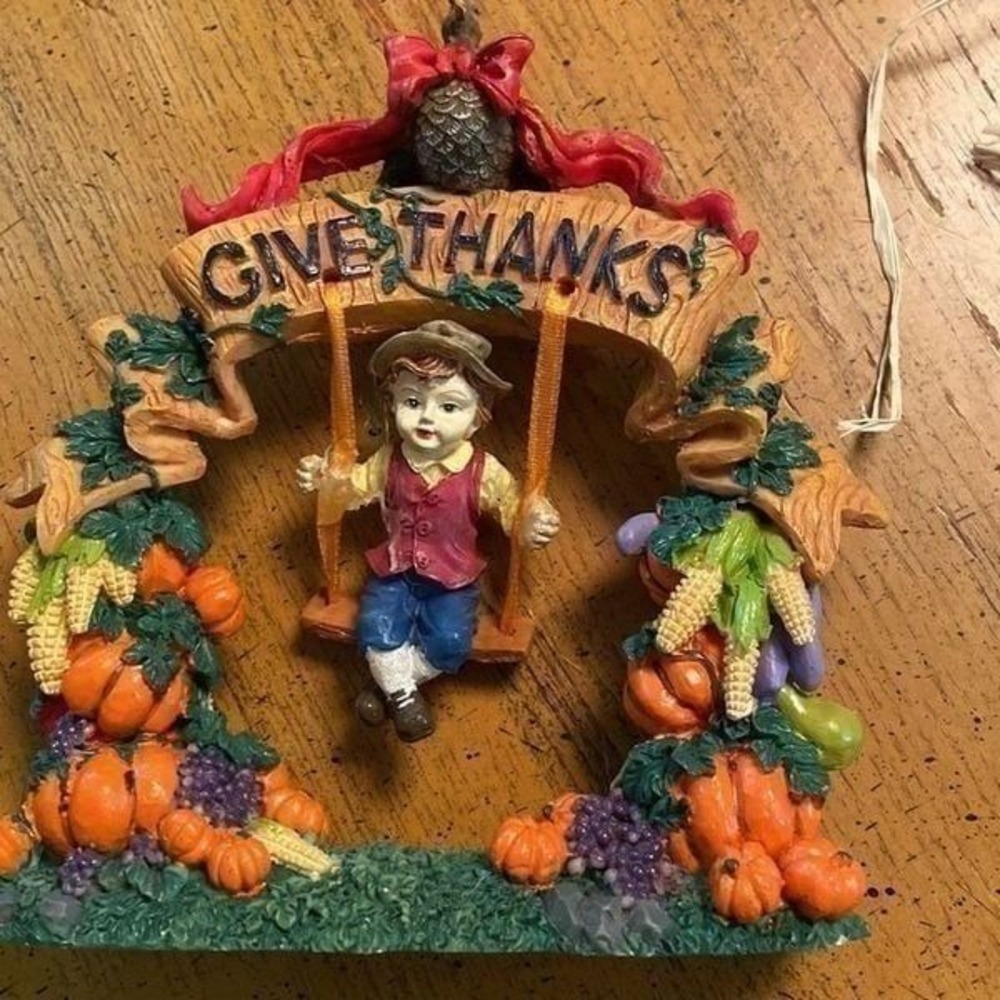 Thanksgiving candle holder and decoration - Picture 2 of 12